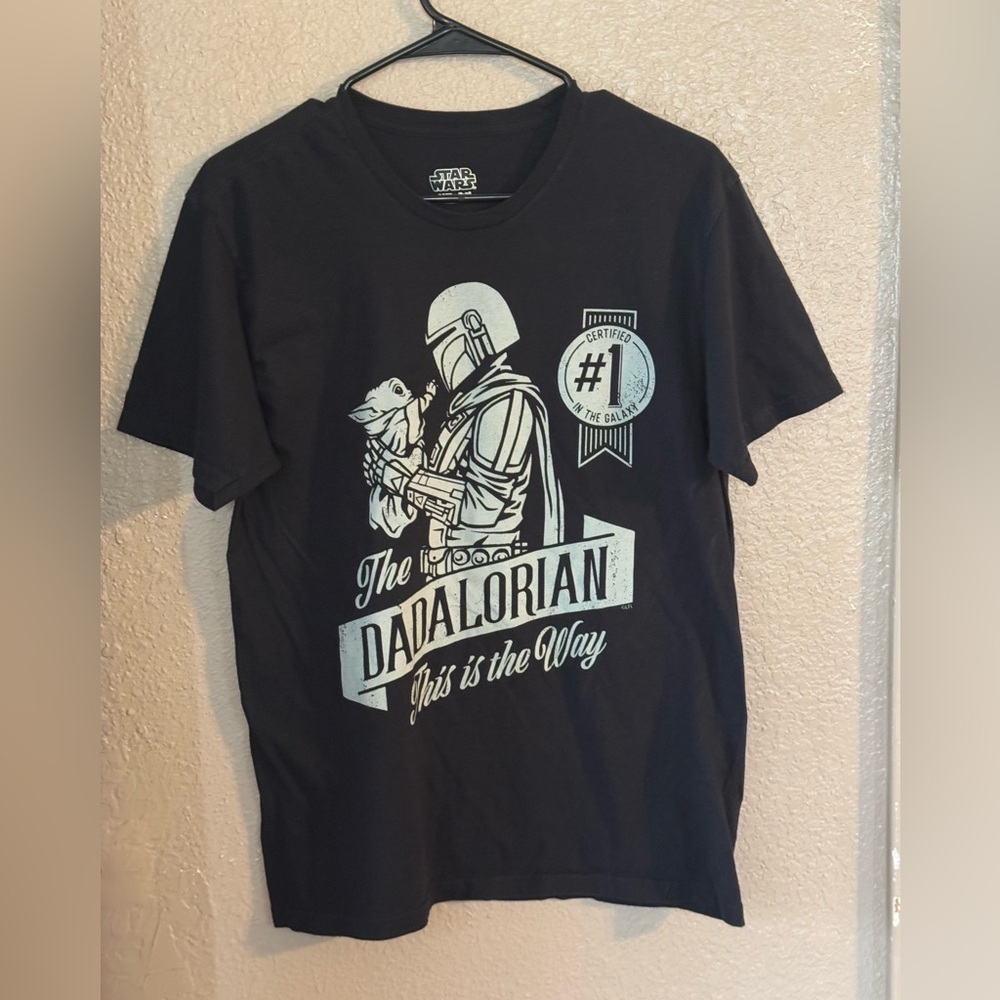 Dadalorian Men’s‎ M Star Wars Mandalorian Shirt Grogu